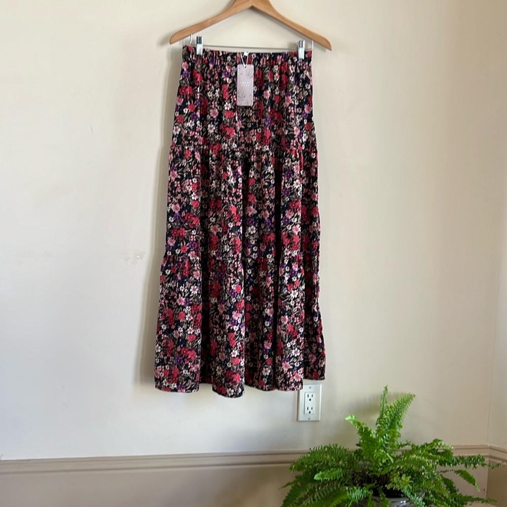 Floral skirt new with tag
